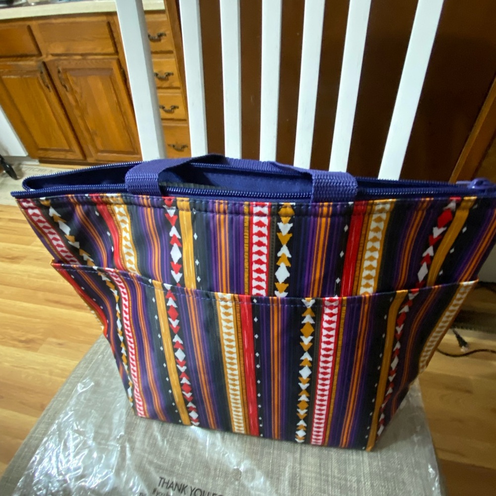 Thirty-One Multicolor Thermal Lunch Tote - Picture 4 of 4